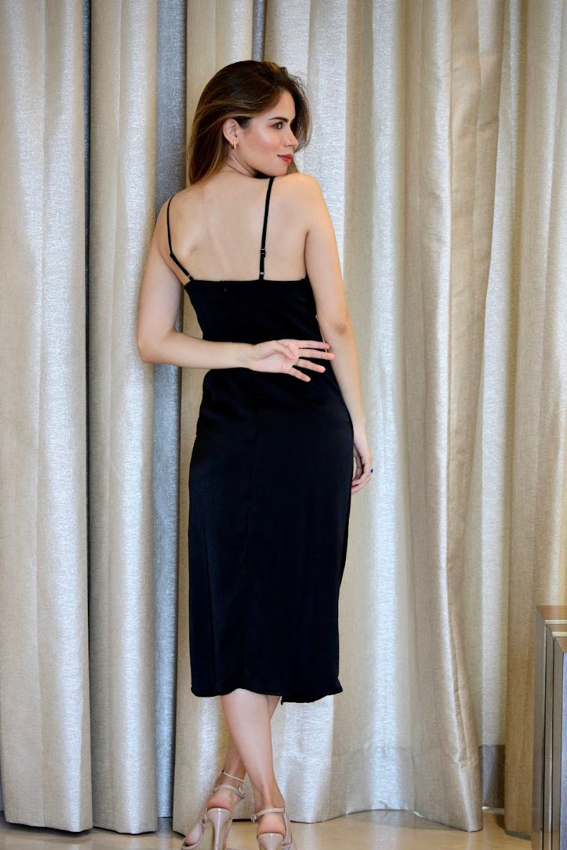 VESTIDO MIDI NEGRO